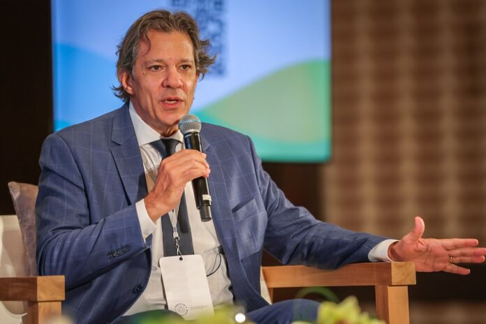 haddad-desmente-imposto-sobre-pets-e-pix-apos-video-falso-feito-com-ia