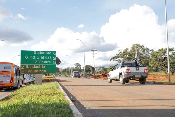 instalacao-de-corredor-do-brt-muda-transito-no-setor-policial.-entenda