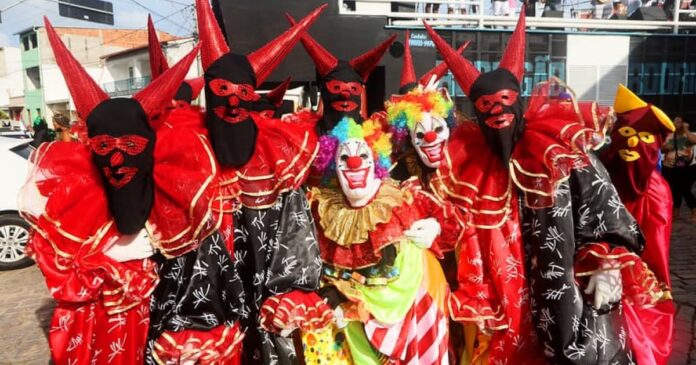 governo-do-estado-lanca-edital-para-apoiar-carnaval-no-interior-da-bahia;-confira