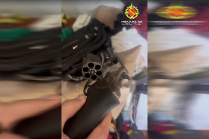 homem-busca-arma-em-casa-para-matar-rival,-mas-e-preso-antes-do-crime