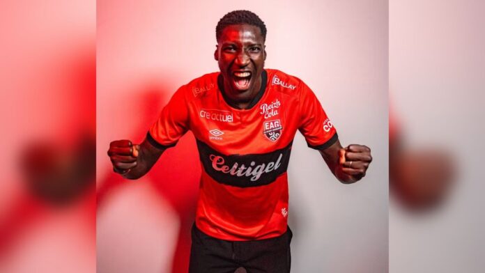 desarme-certeiro:-jogador-persegue-ladrao-e-evita-assalto-na-franca