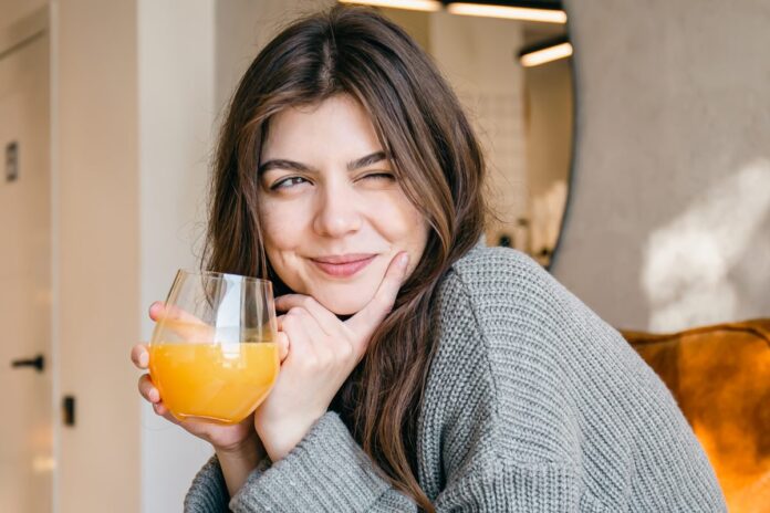 “bomba”-de-colageno:-receita-de-suco-detox-deixa-a-pele-perfeita