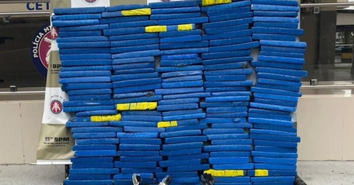 mais-de-150-tabletes-de-maconha-sao-apreendidos-pela-pm-no-sudeste-da-bahia