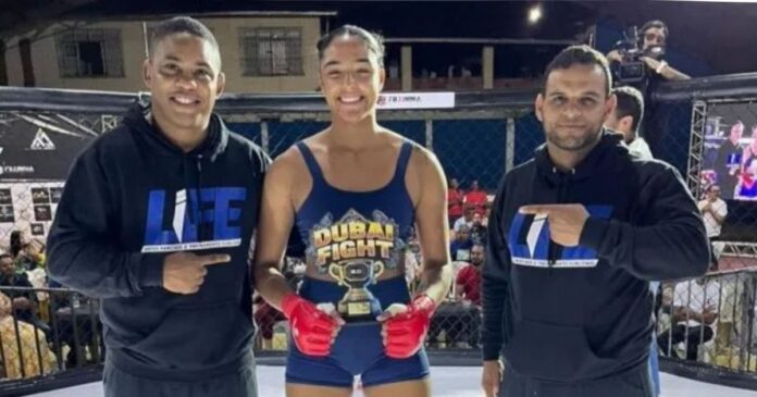 lutadora-de-feira-de-santana-conquista-cinturao-do-cage-masters-brasil-e-contrato-com-o-ufc