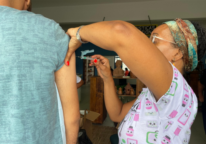 secretaria-de-saude-realizou-mutirao-de-vacinacao-contra-a-gripe-influenza