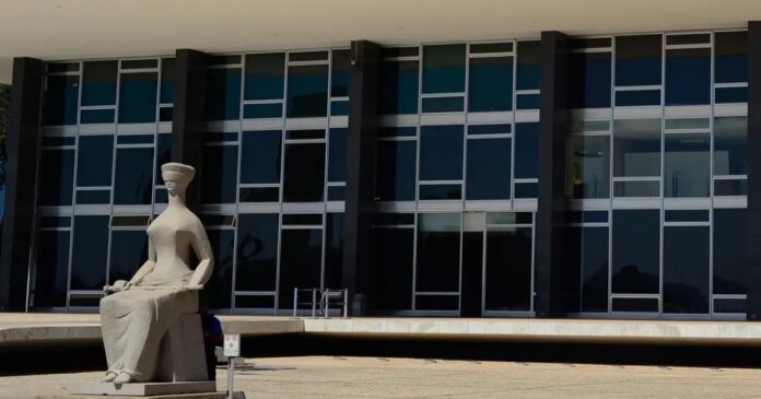 overclean:-pf-envia-investigacao-para-stf-apos-citacoes-a-politicos-com-foro-privilegiado