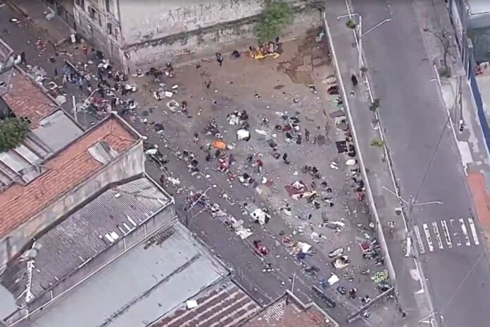 muro-da-cracolandia-reforca-pressao-para-a-internacao,-diz-defensora