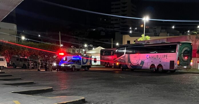 homem-de-50-anos-se-joga-na-frente-de-onibus-e-morre-em-jequie;-policia-investiga