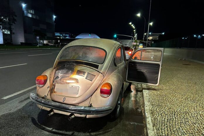 veiculo-pega-fogo-em-frente-ao-palacio-do-planalto
