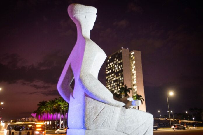 stf-e-cnj-pagam-r$-10,5-mil-em-diarias-a-juizes-para-morar-em-brasilia