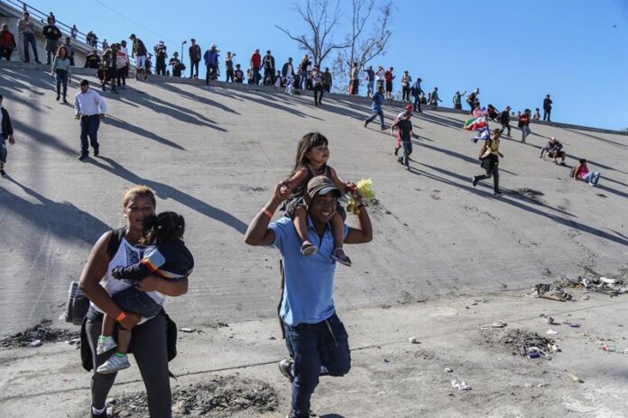 brasil-e-outros-paises-expressam-‘grave-preocupacao’-por-deportacao-em-massa-de-migrantes