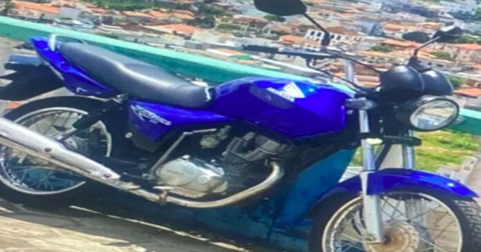 motocicleta-furtada-e-recuperada-pela-policia-militar-em-zona-rural-de-caetite