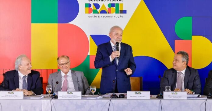 prioridade-do-governo-em-2025-e-baratear-os-alimentos,-diz-lula