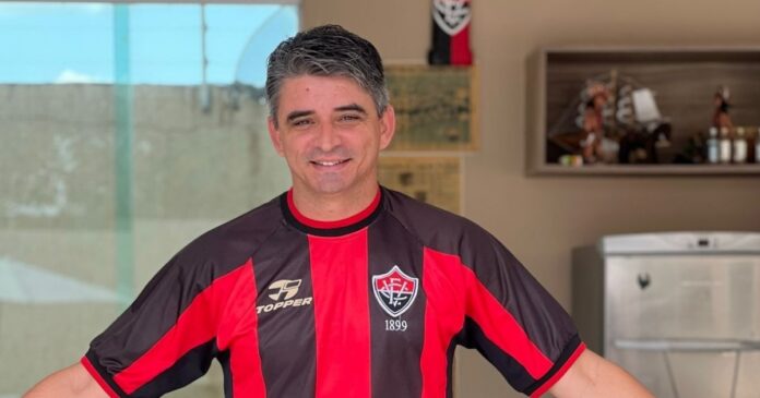 novo-deputado-baiano,-marcone-amaral-e-idolo-no-catar-e-ex-zagueiro-do-vitoria;-conheca-trajetoria