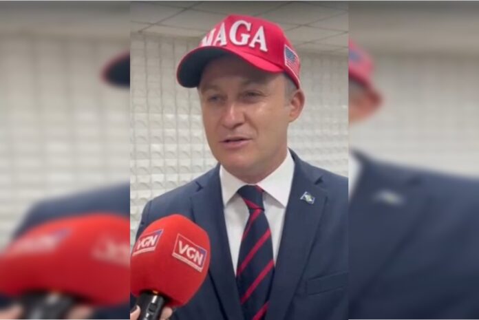 deputado-apoia-deportacao-de-imigrantes-dos-eua:-“muito-terrorista”