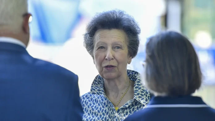 princesa-anne-revela-o-hobbie-que-foi-‘proibida’-de-praticar