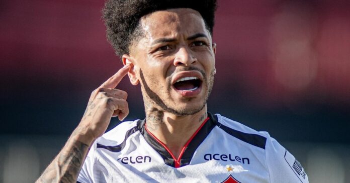 matheuzinho-segue-fora-contra-o-colo-colo;-veja-lista-de-relacionados-do-vitoria