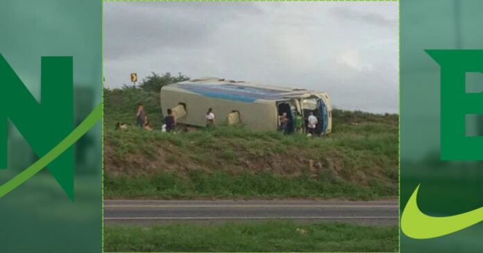acidente-com-onibus-de-passageiros-deixa-oito-feridos-na-br-116-proximo-de-rafael-jambeiro
