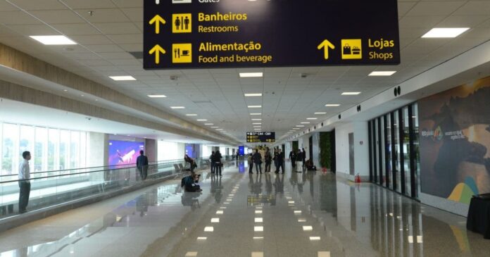 empresario-e-preso-em-flagrante-por-estupro-de-crianca-durante-voo-internacional