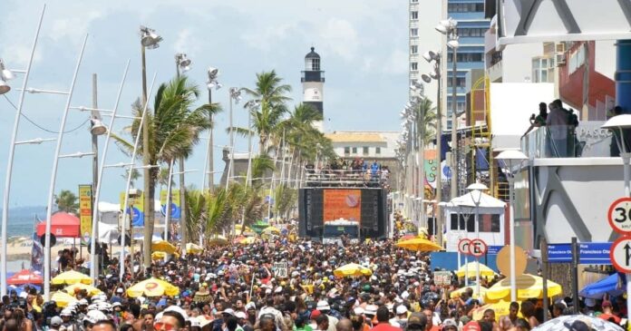 destinos-baianos-estao-entre-mais-procurados-para-o-carnaval;-salvador-lidera-ranking