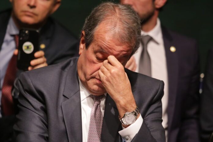 o-silencio-de-valdemar-apos-o-“escorregao”-do-governador-de-sc