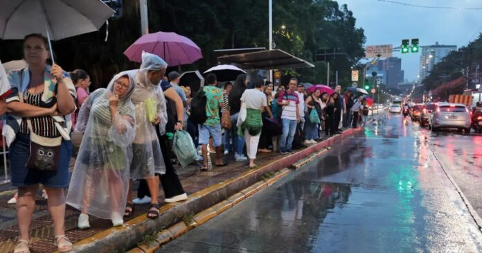 sao-paulo-entra-em-estado-de-alerta-e-tem-ruas-e-estacao-do-metro-alagadas-apos-fortes-chuvas