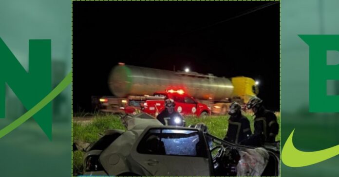 jovem-de-20-anos-morre-apos-colidir-com-carreta-na-br-242-em-alta-velocidade-no-oeste-da-bahia