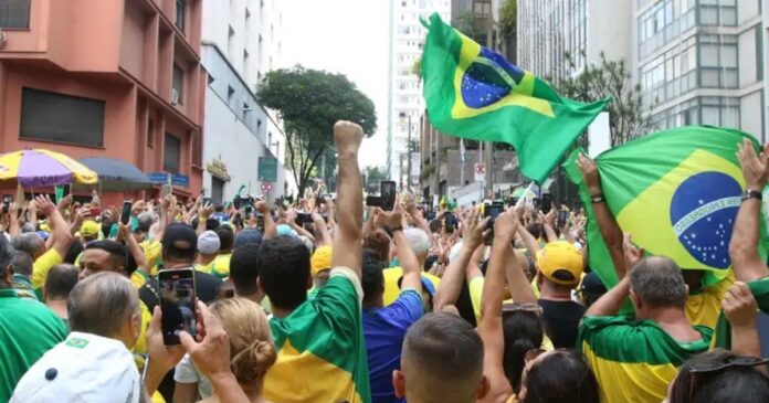 parlamentares-de-oposicao-convocam-manifestacao-em-16-de-marco-para-pedir-o-impeachment-de-lula