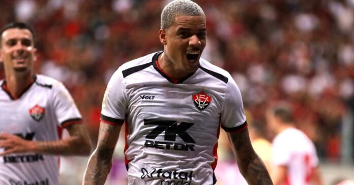 vitoria-goleia-colo-colo-na-casa-de-apostas-arena-fonte-nova-e-reassume-lideranca-no-baianao