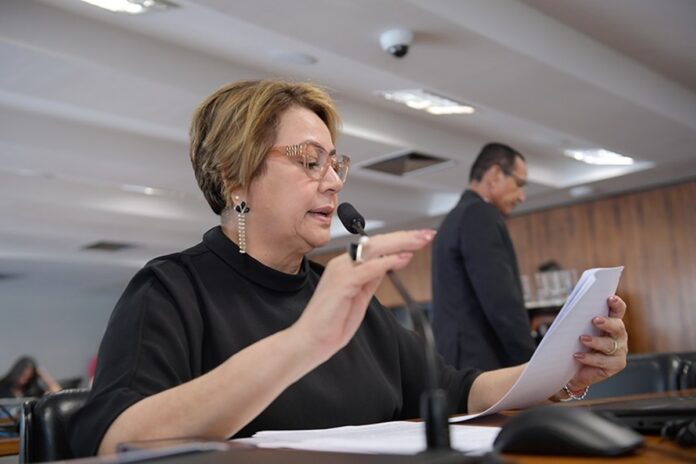 senado:-substituta-de-ministro-beneficiou-grafica-de-doador-com-emenda