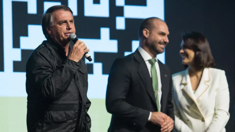 cid-disse-que-michelle-e-eduardo-bolsonaro-compunham-ala-mais-radical-da-trama-golpista