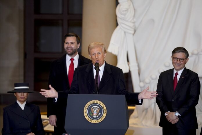 tarifas-e-mais:-veja-sancoes-de-trump-apos-colombia-recusar-deportados