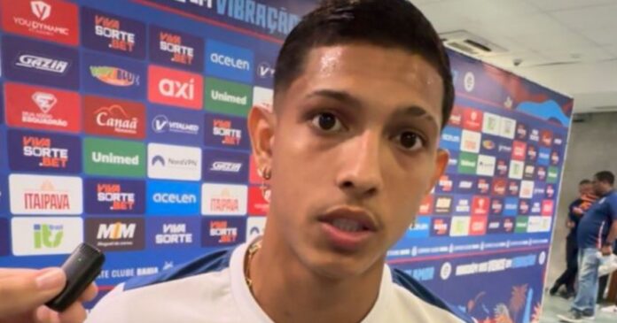 erick-pulga-enaltece-companheiros-do-bahia-ao-avaliar-adaptacao:-“esta-sendo-muito-tranquila”