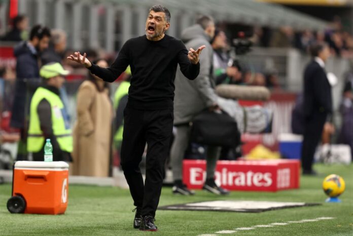 briga-na-italia:-tecnico-e-capitao-do-milan-precisam-ser-separados