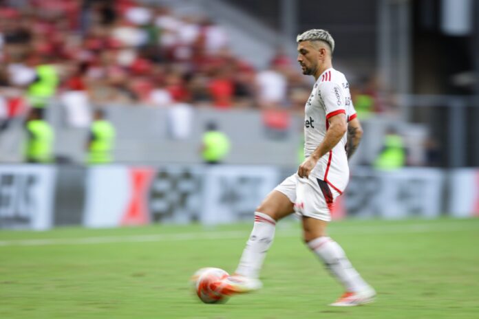 flamengo:-estreia-dos-titulares-aumenta-expectativas-contra-portuguesa