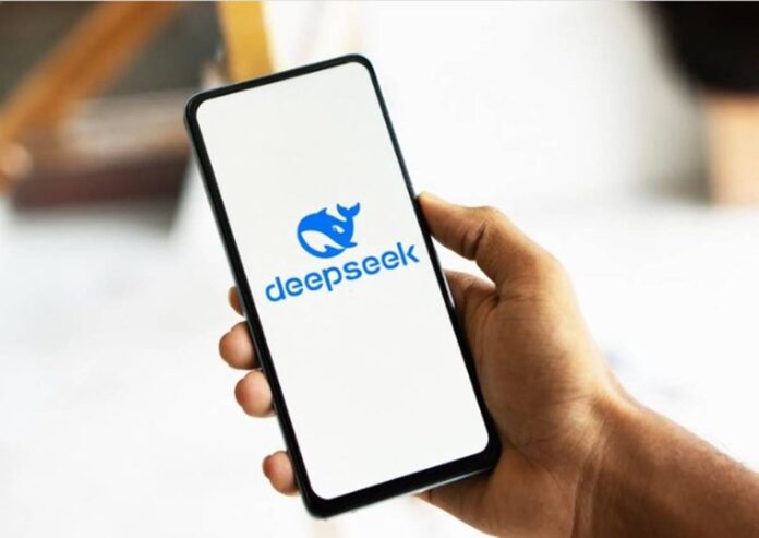 eua:-trump-diz-que-chatbot-deepseek-da-china-e-um-“chamado-de-alerta”