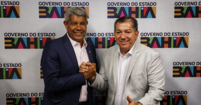 debandada:-prefeito-de-tanhacu-declara-apoio-a-jeronimo-e-deixa-de-integrar-base-de-acm-neto