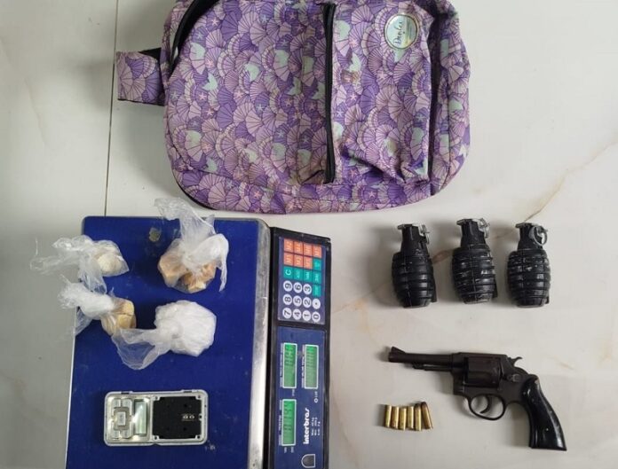 confronto-em-eunapolis:-pm-apreende-explosivos-e-drogas-apos-morte-de-criminoso