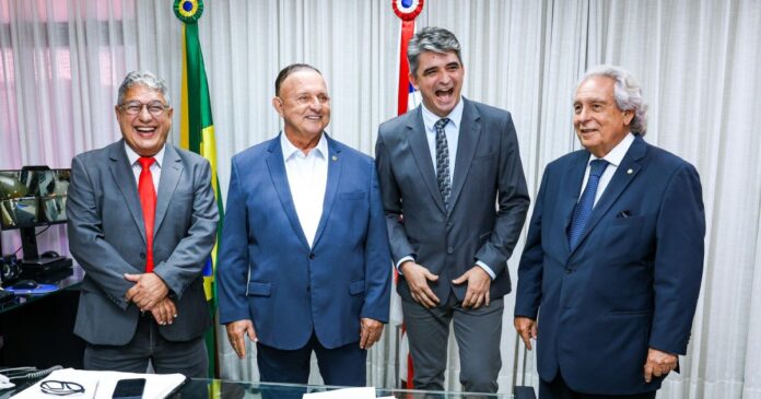marcone-amaral-toma-posse-como-deputado-da-al-ba-apos-saida-de-jusmari-oliveira