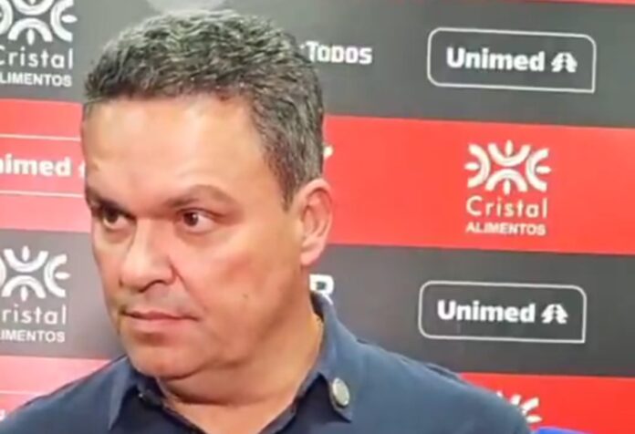 video:-presidente-do-atletico-go-responde-reporter-com-fala-machista