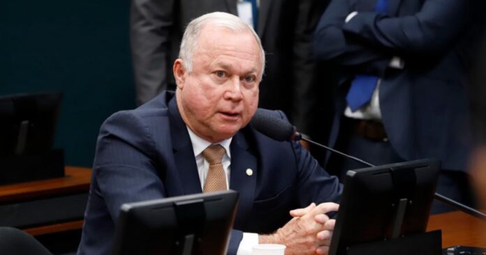 paulo-azi-diz-que-governo-quer-‘maquiar-ma-avaliacao-de-jeronimo’-com-‘falsas-adesoes’