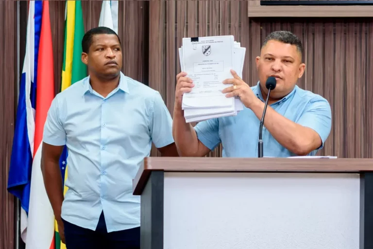 Presidente faz graves denúncias sobre como recebeu a Câmara de Teixeira de Freitas