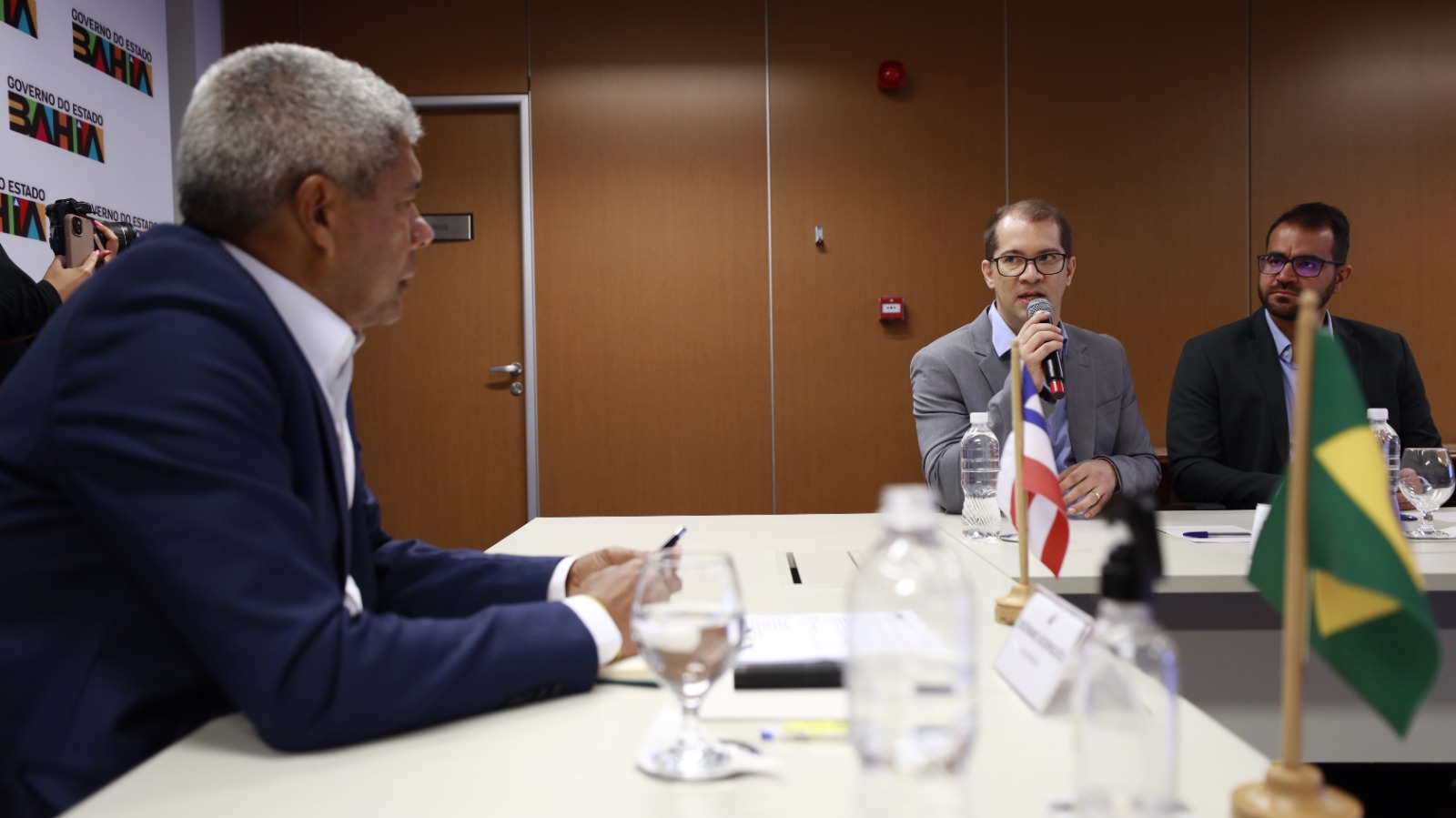Diferenças políticas de lado em encontro entre Governador da Bahia e Prefeito de Teixeira de Freitas para discutir investimentos no município 2 Encontro entre o Governador da Bahia e o Prefeito de Teixeira de Freitas em Salvador. Fotos Feijao AlmeidaGOVBA 4