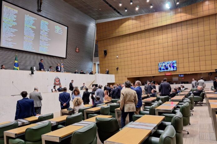 deputados-de-sp-ganham-novo-aumento-e-propoem-reajuste-a-tarcisio