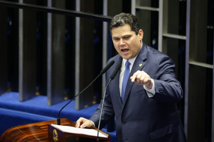 alcolumbre-parabeniza-motta-por-presidencia-da-camara:-“dialogo”