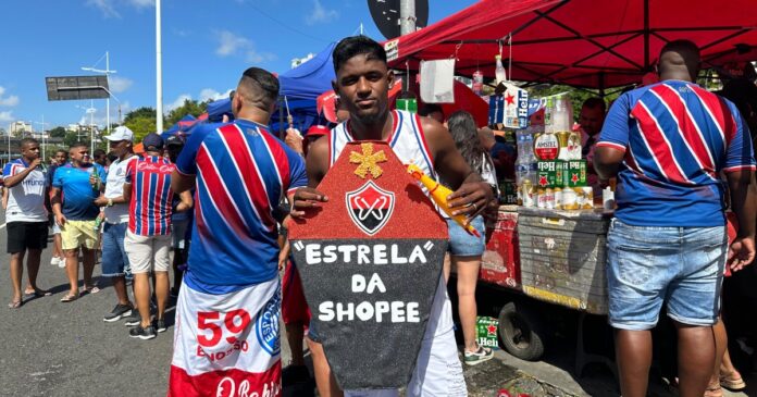 video:-torcedor-do-bahia-prepara-“caixao-da-estrela-da-shopee”-para-provocar-rival-no-ba-vi-500