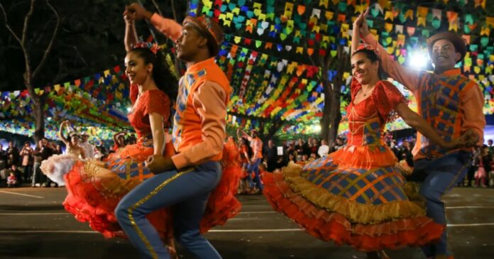 carnaval-ou-sao-joao:-festa-junina-e-a-preferida-do-brasileiro,-indica-pesquisa