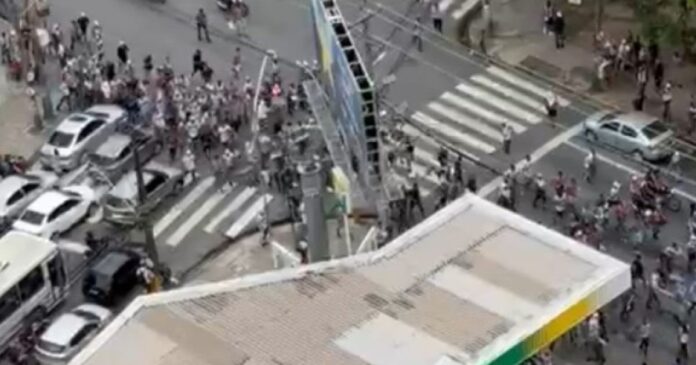 envolvido-em-ataque-a-onibus-do-fortaleza-e-preso-apos-briga-de-organizadas-em-recife