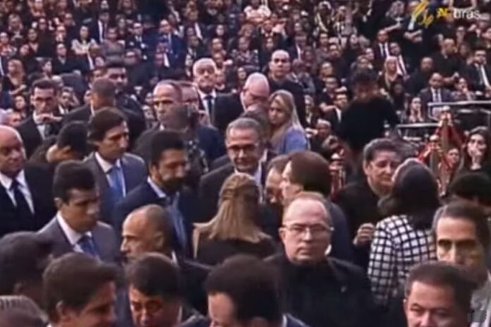 velorio-da-bispa-keila-em-sp-reune-tarcisio,-nunes-e-bolsonaro