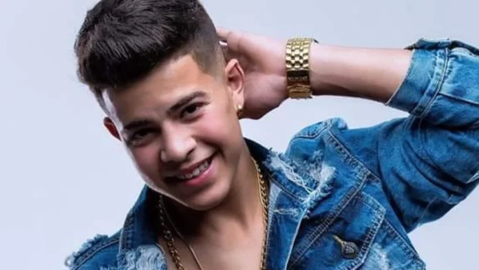mc-jottape-faz-show-e-surpreende-fas-ao-anunciar-o-fim-de-sua-carreira-no-funk